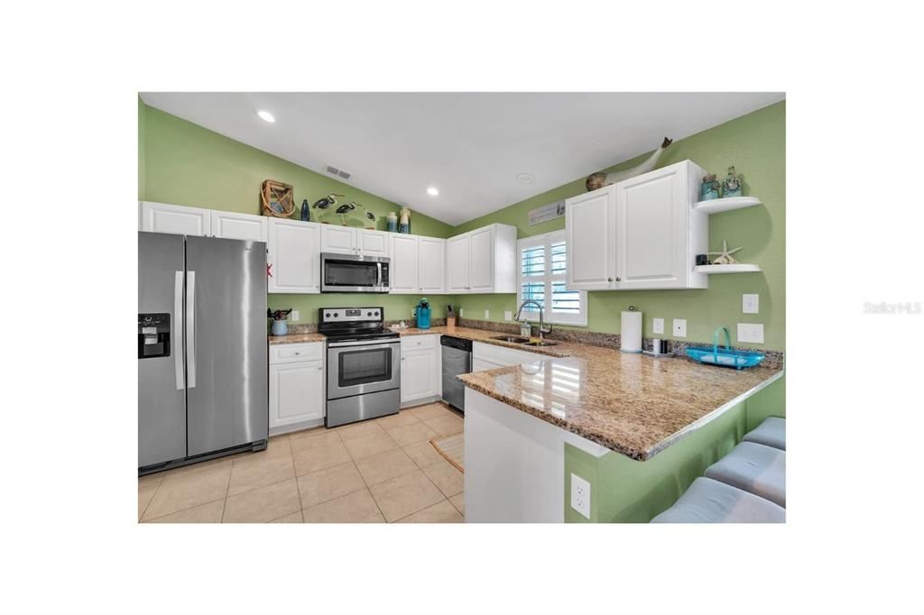 For Rent: $2,295 (3 beds, 2 baths, 1608 Square Feet)