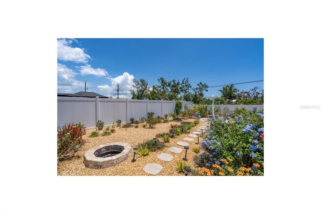 For Rent: $2,295 (3 beds, 2 baths, 1608 Square Feet)