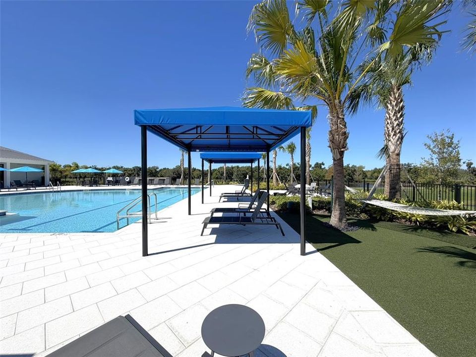 For Sale: $650,000 (3 beds, 3 baths, 2117 Square Feet)