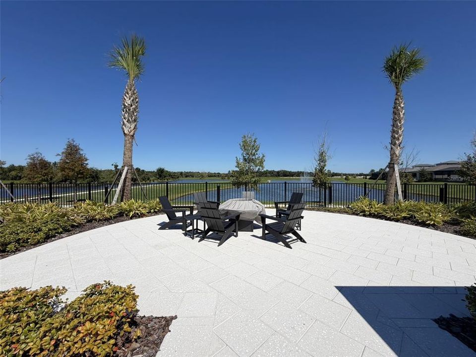For Sale: $650,000 (3 beds, 3 baths, 2117 Square Feet)