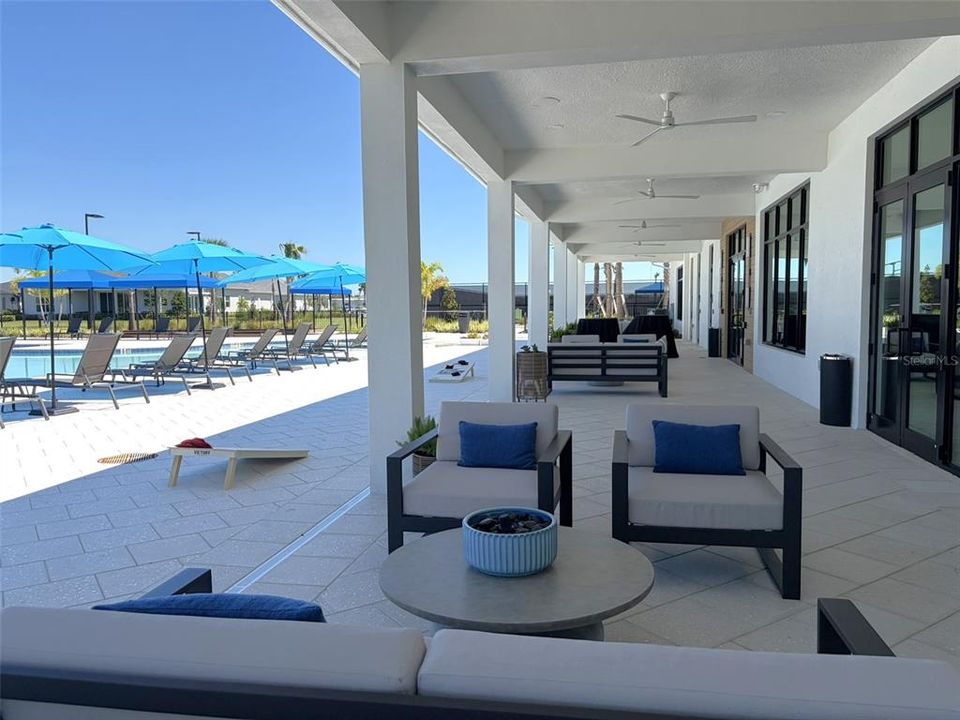 For Sale: $650,000 (3 beds, 3 baths, 2117 Square Feet)