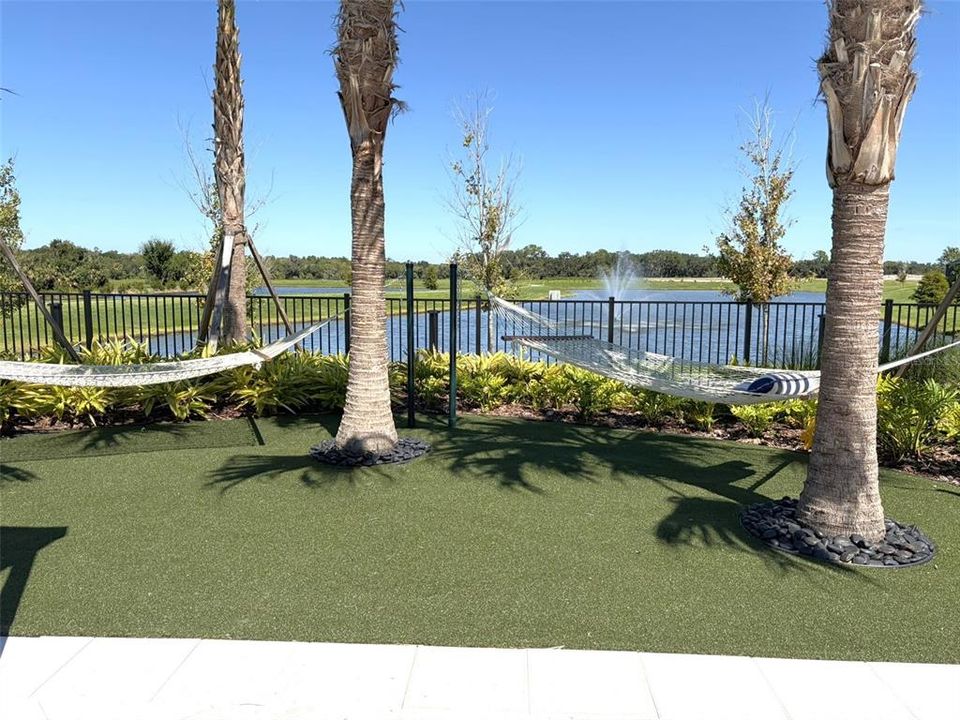 For Sale: $650,000 (3 beds, 3 baths, 2117 Square Feet)