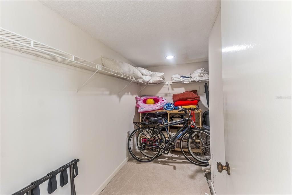 En Renta: $2,400 (1 camas, 1 baños, 1235 Pies cuadrados)