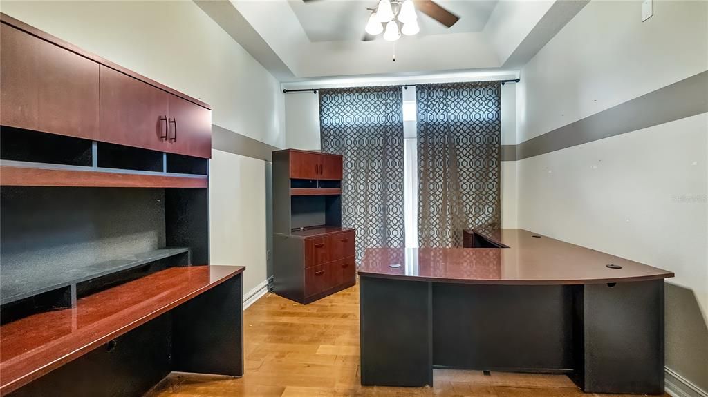 En Venta: $550,000 (4 camas, 2 baños, 2363 Pies cuadrados)