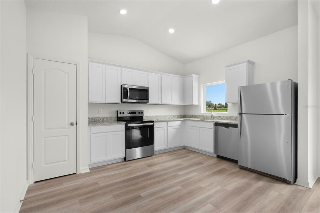 For Sale: $306,900 (3 beds, 2 baths, 1206 Square Feet)