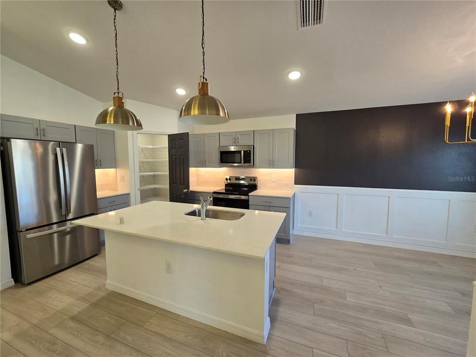 For Sale: $339,000 (3 beds, 2 baths, 1420 Square Feet)