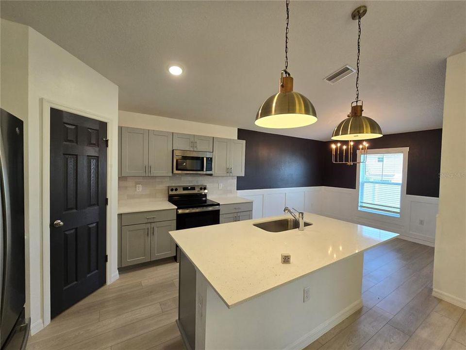 For Sale: $339,000 (3 beds, 2 baths, 1420 Square Feet)