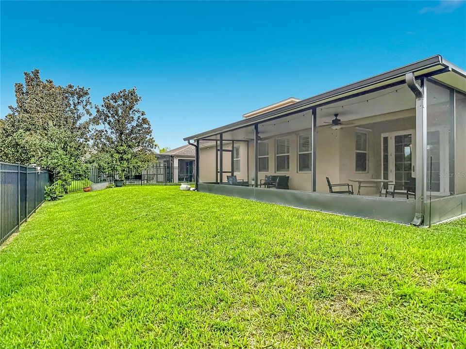 For Sale: $800,000 (4 beds, 3 baths, 3243 Square Feet)