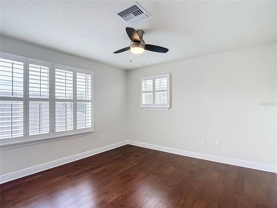 For Sale: $800,000 (4 beds, 3 baths, 3243 Square Feet)