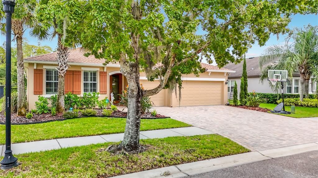 For Sale: $800,000 (4 beds, 3 baths, 3243 Square Feet)