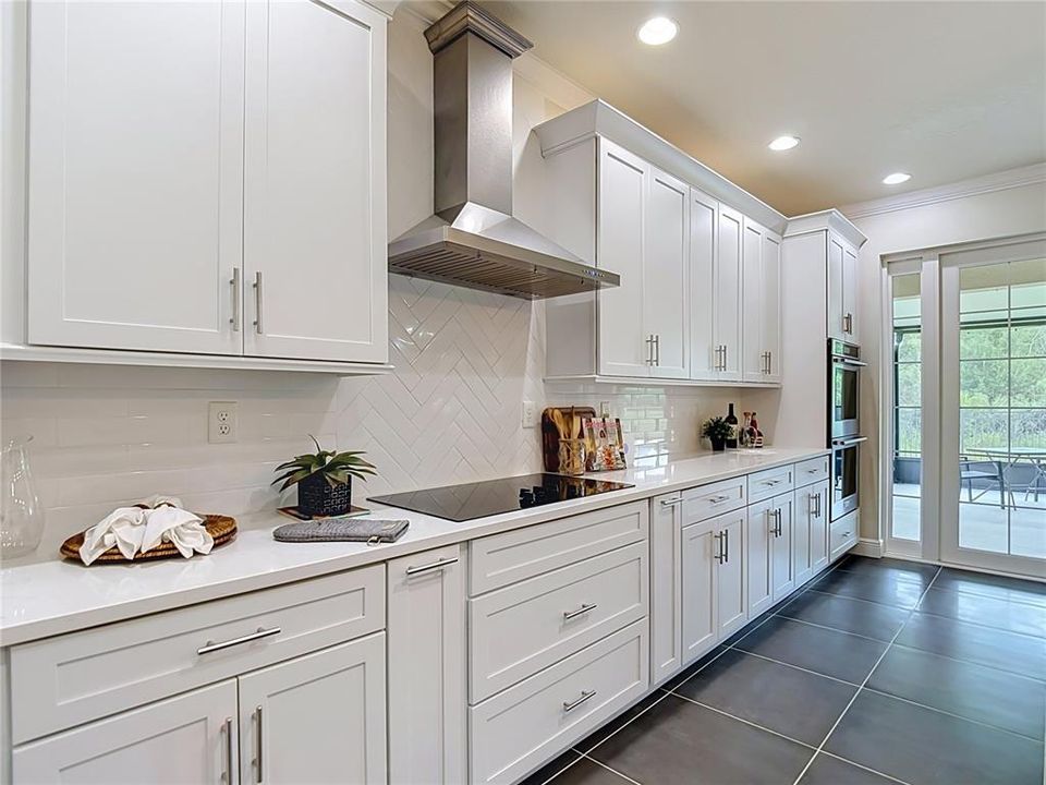 For Sale: $800,000 (4 beds, 3 baths, 3243 Square Feet)