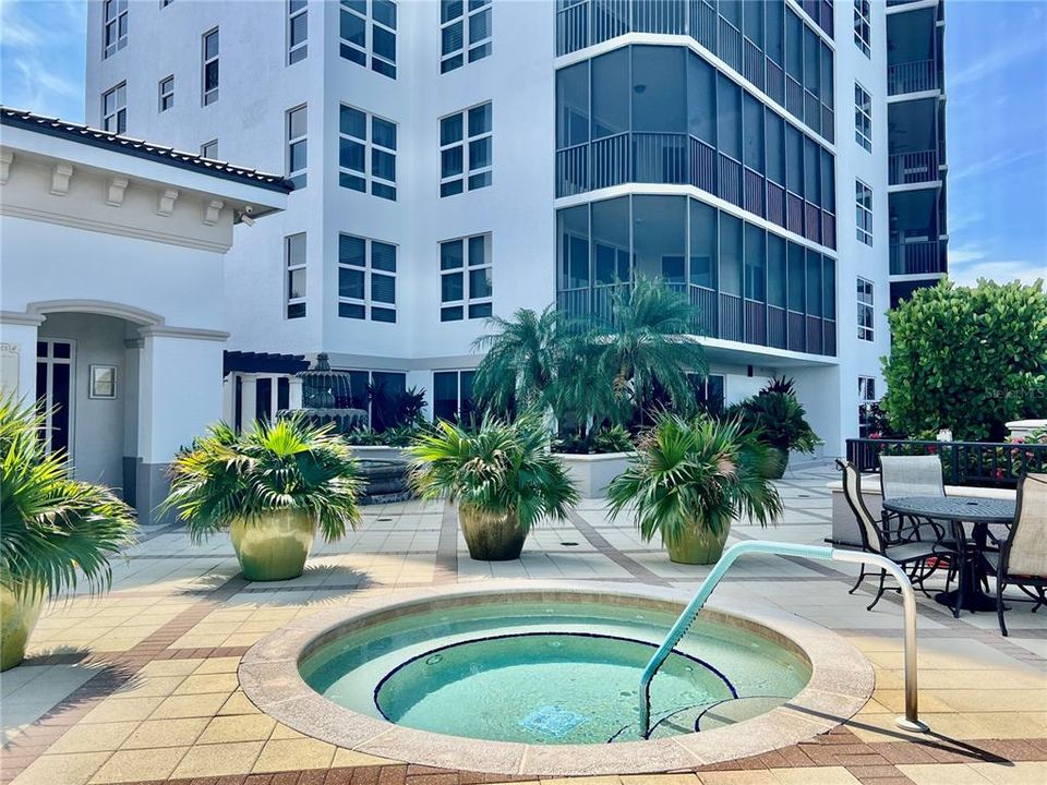For Rent: $6,000 (3 beds, 2 baths, 1825 Square Feet)