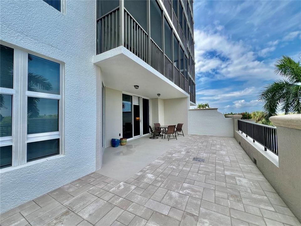 For Rent: $6,000 (3 beds, 2 baths, 1825 Square Feet)