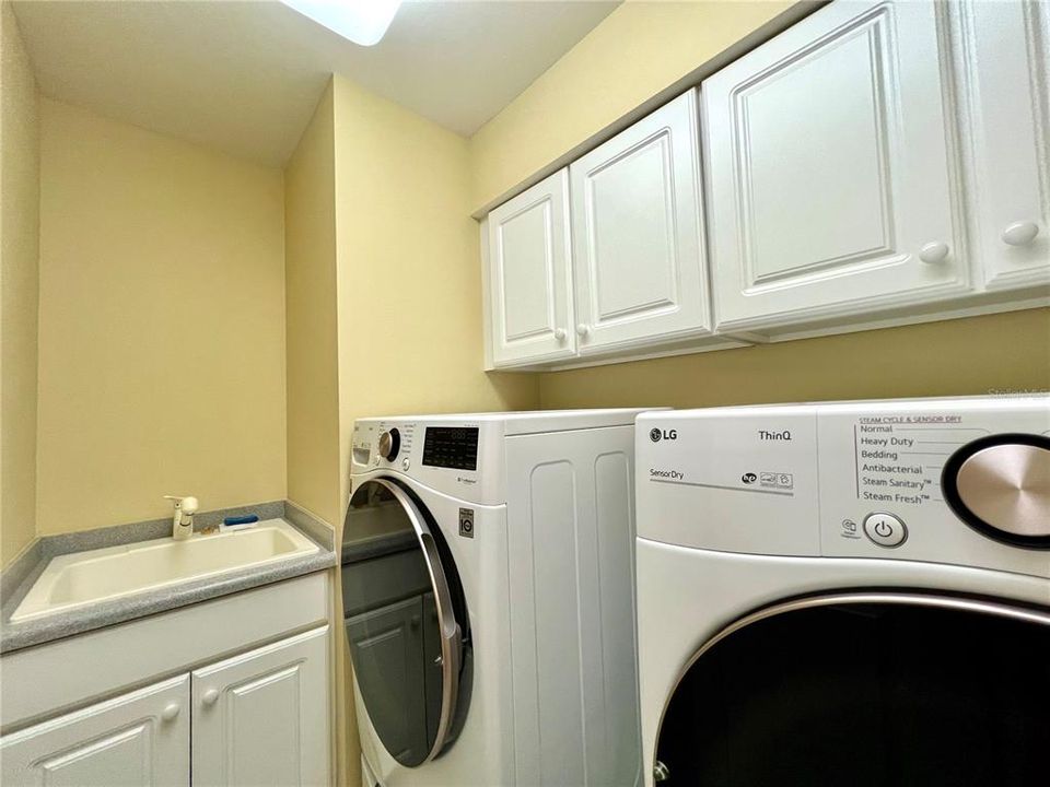 For Rent: $6,000 (3 beds, 2 baths, 1825 Square Feet)