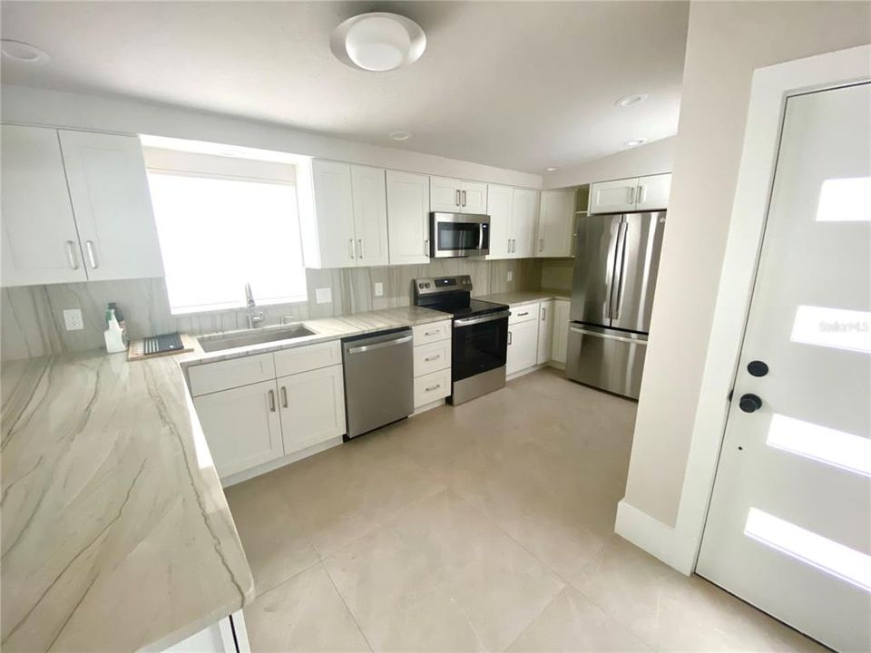 В аренду: $5,995 (3 спален, 2 ванн, 2172 Квадратных фут)