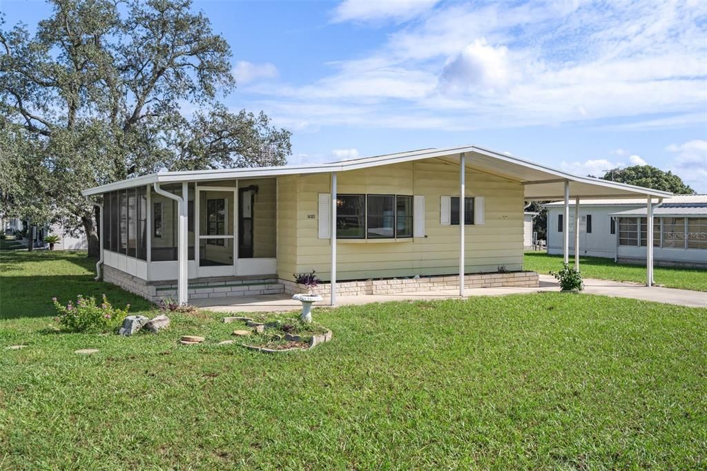 For Sale: $124,900 (2 beds, 2 baths, 1104 Square Feet)