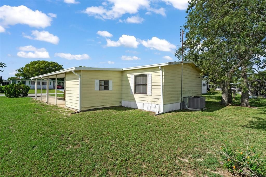 For Sale: $124,900 (2 beds, 2 baths, 1104 Square Feet)