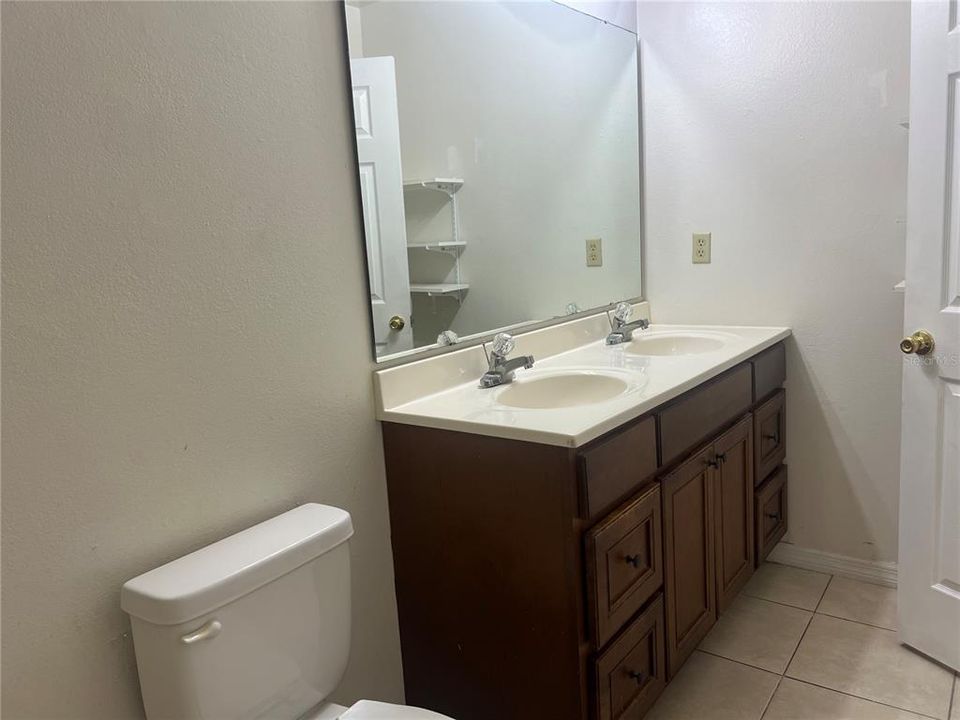 For Rent: $1,700 (2 beds, 2 baths, 938 Square Feet)