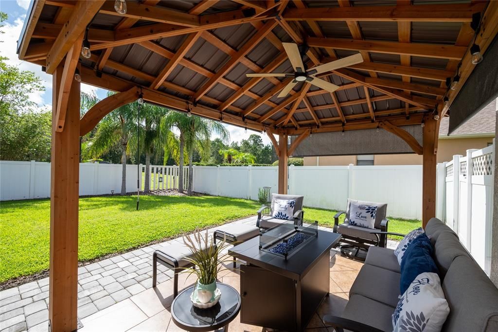En Venta: $640,000 (5 camas, 3 baños, 2983 Pies cuadrados)