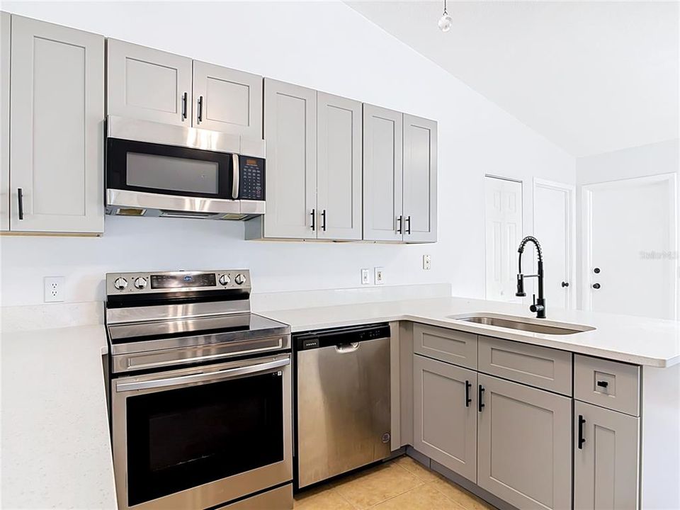 For Sale: $414,500 (3 beds, 2 baths, 1624 Square Feet)