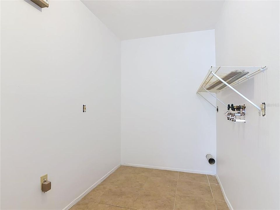 For Sale: $414,500 (3 beds, 2 baths, 1624 Square Feet)