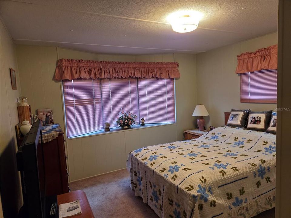 Active With Contract: $71,500 (2 beds, 2 baths, 960 Square Feet)