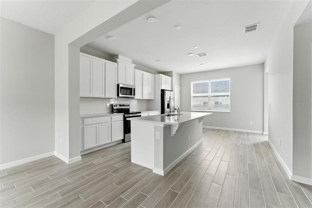 For Rent: $2,750 (3 beds, 2 baths, 1691 Square Feet)