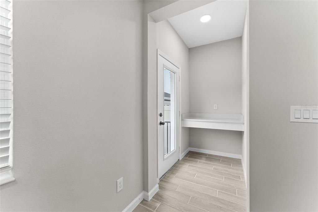 For Rent: $2,750 (3 beds, 2 baths, 1691 Square Feet)