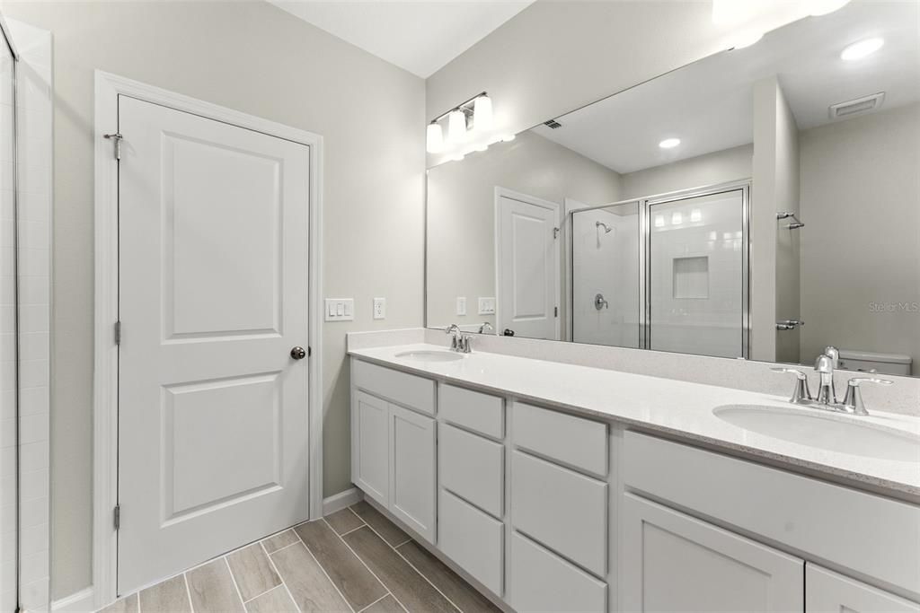 For Rent: $2,750 (3 beds, 2 baths, 1691 Square Feet)
