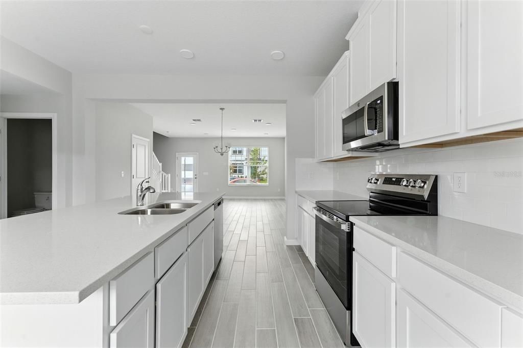 For Rent: $2,750 (3 beds, 2 baths, 1691 Square Feet)
