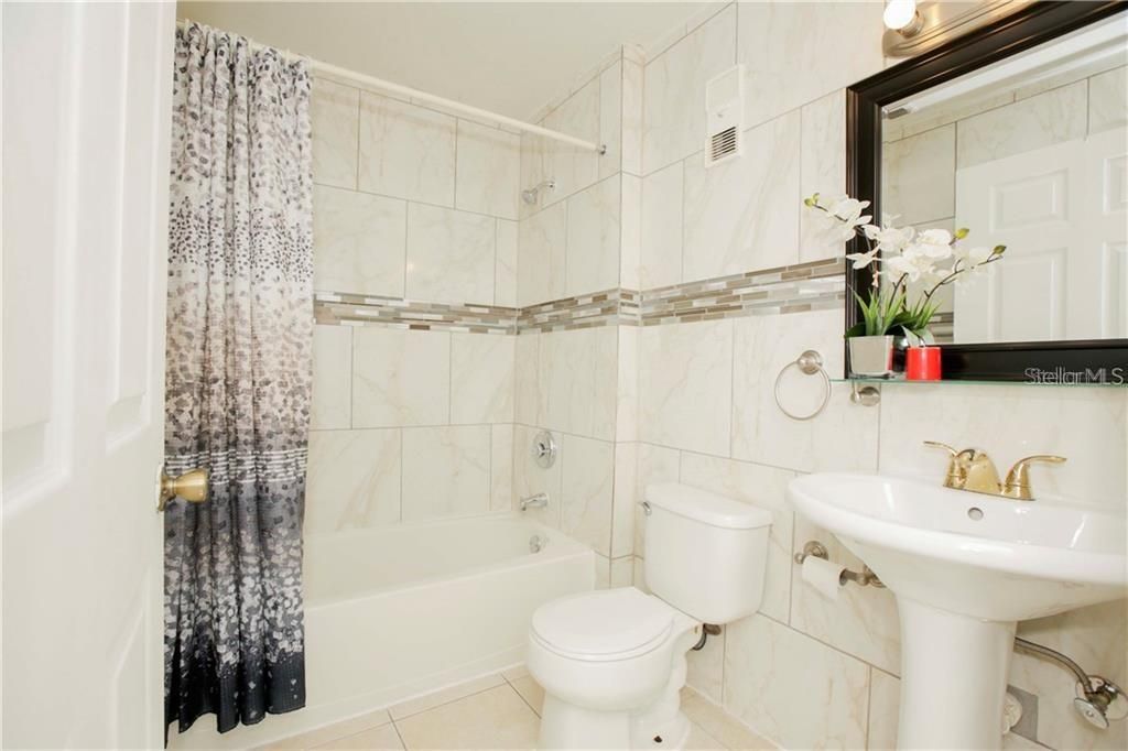 En Renta: $1,800 (2 camas, 2 baños, 1007 Pies cuadrados)