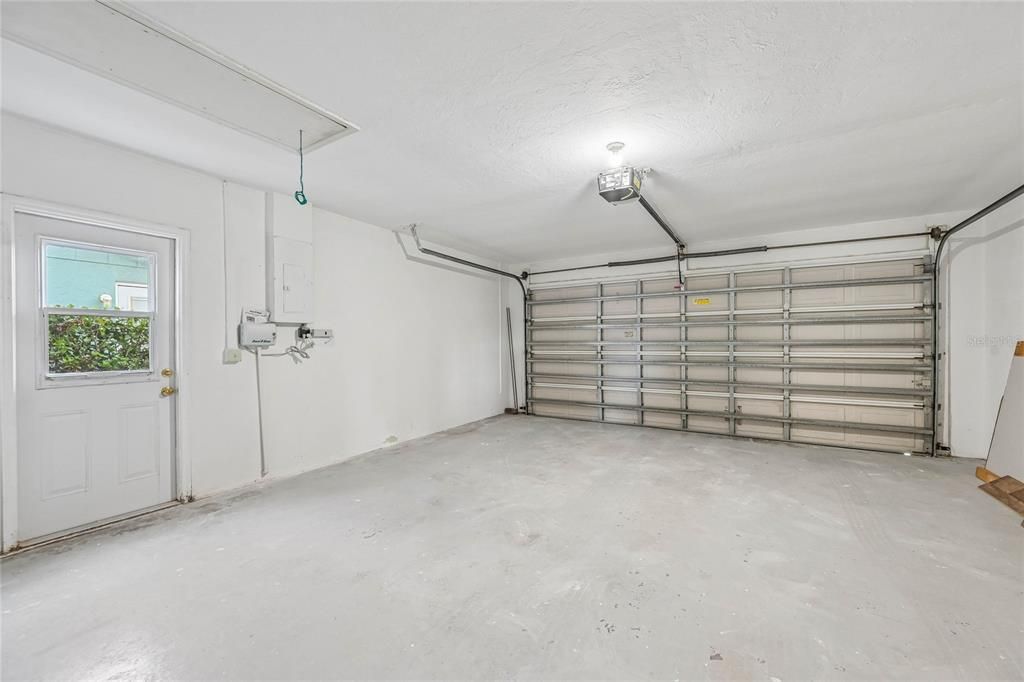 For Sale: $345,000 (3 beds, 2 baths, 1626 Square Feet)