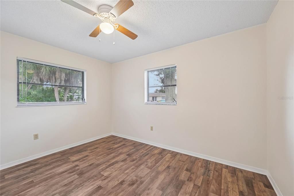 For Sale: $345,000 (3 beds, 2 baths, 1626 Square Feet)