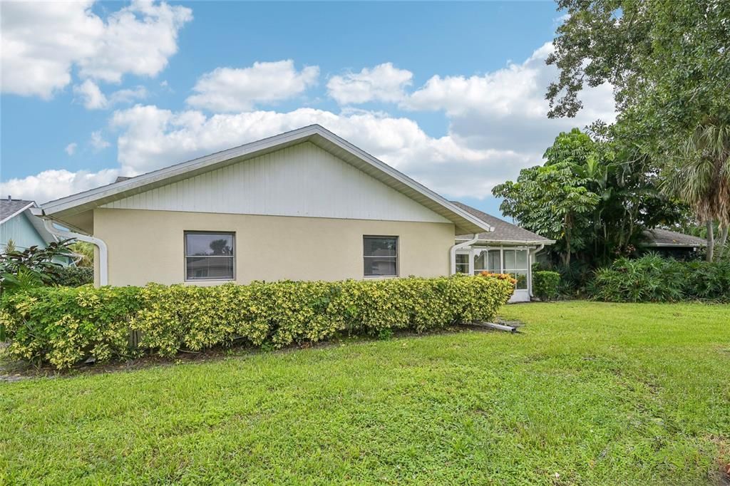 For Sale: $345,000 (3 beds, 2 baths, 1626 Square Feet)