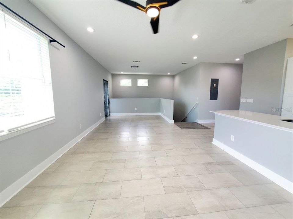 For Rent: $2,200 (3 beds, 2 baths, 1391 Square Feet)