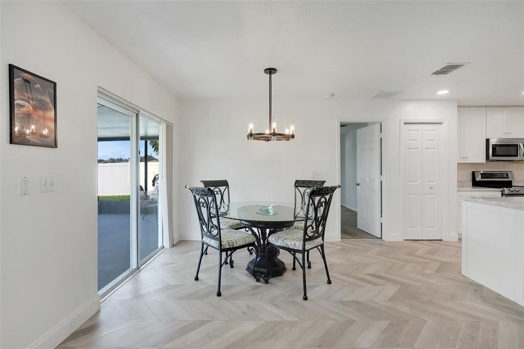 For Sale: $499,999 (4 beds, 3 baths, 2208 Square Feet)
