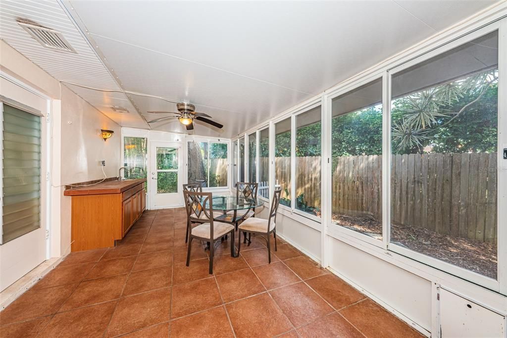 Active With Contract: $560,000 (3 beds, 3 baths, 2083 Square Feet)