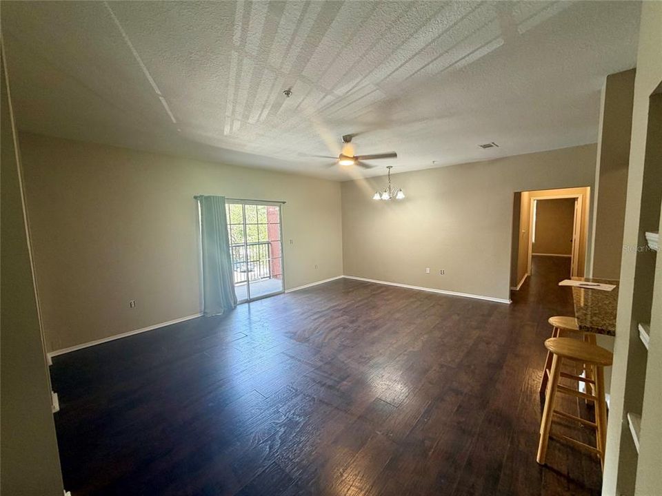 В аренду: $1,695 (2 спален, 2 ванн, 1242 Квадратных фут)