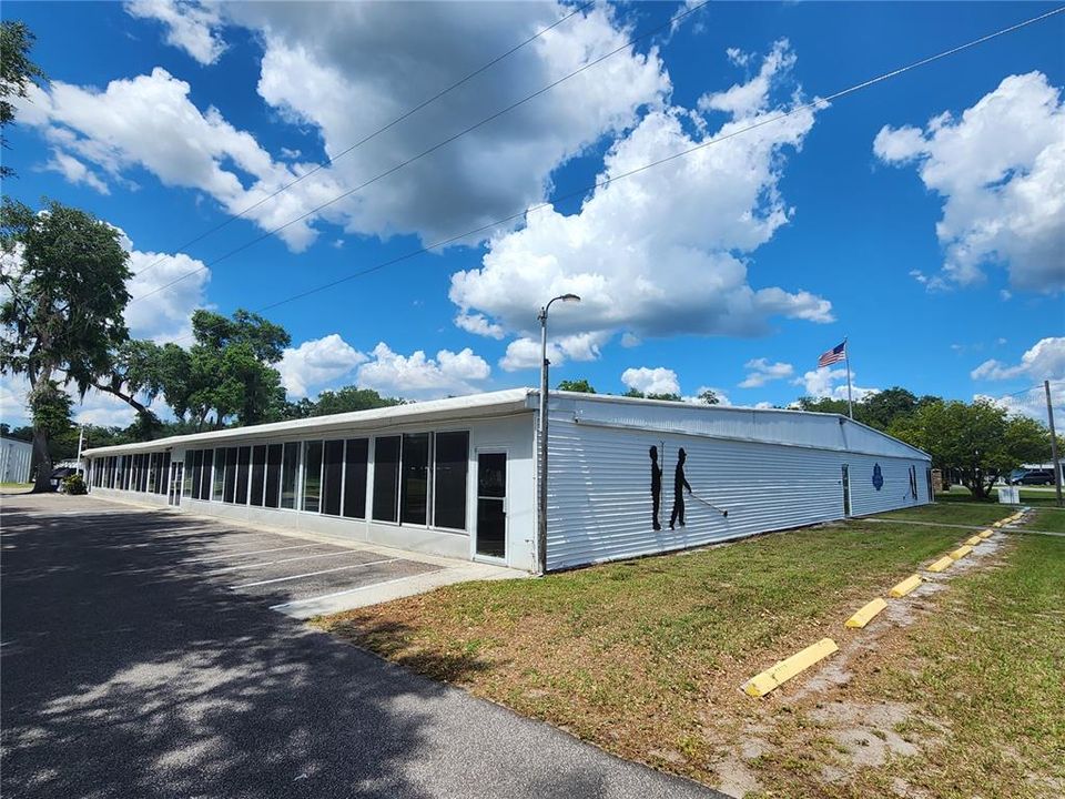 For Sale: $219,900 (2 beds, 2 baths, 1188 Square Feet)