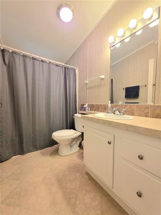 For Sale: $219,900 (2 beds, 2 baths, 1188 Square Feet)