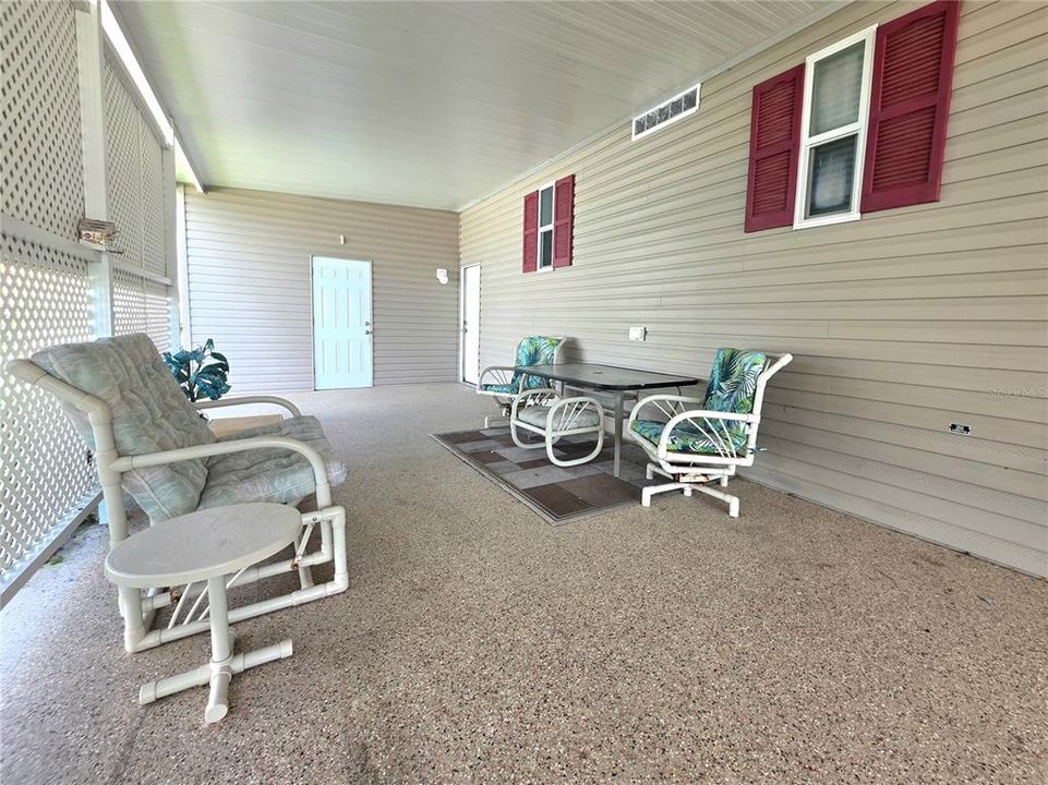 For Sale: $219,900 (2 beds, 2 baths, 1188 Square Feet)