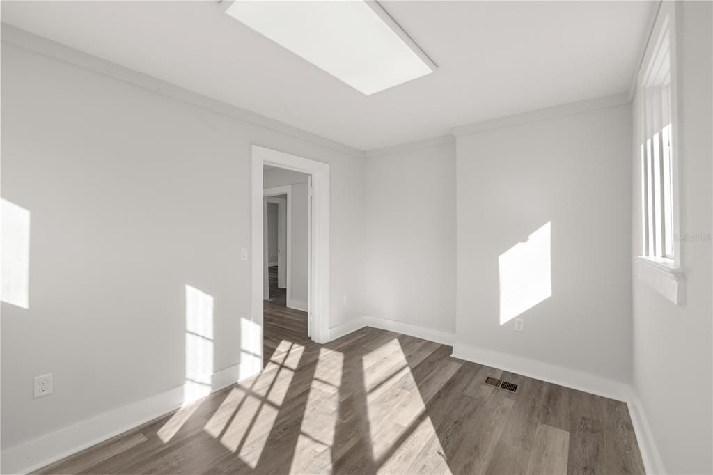 En Venta: $299,900 (0 camas, 0 baños, 1100 Pies cuadrados)