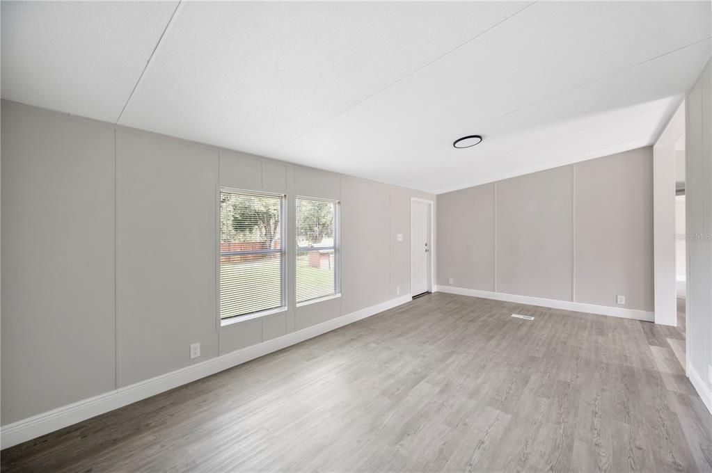 For Rent: $1,750 (4 beds, 2 baths, 1344 Square Feet)