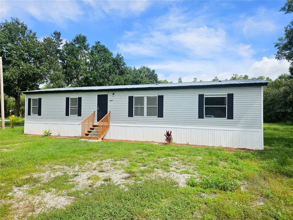 For Rent: $1,750 (4 beds, 2 baths, 1344 Square Feet)