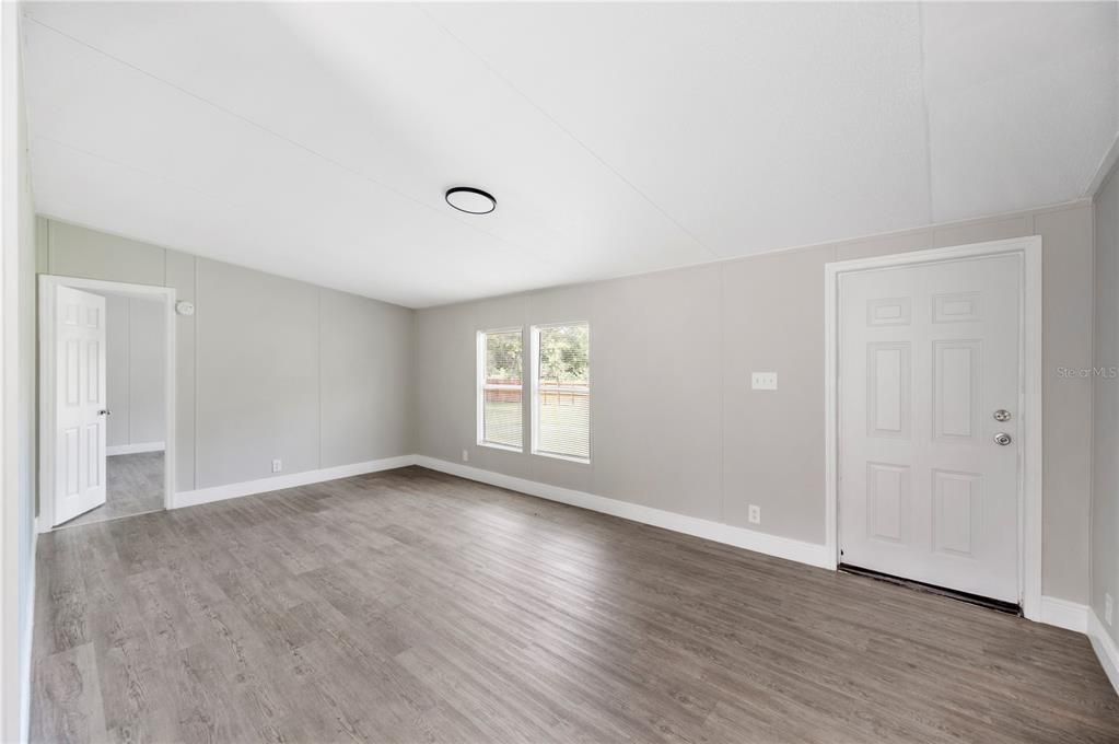 For Rent: $1,750 (4 beds, 2 baths, 1344 Square Feet)