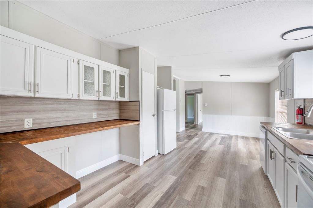 For Rent: $1,750 (4 beds, 2 baths, 1344 Square Feet)