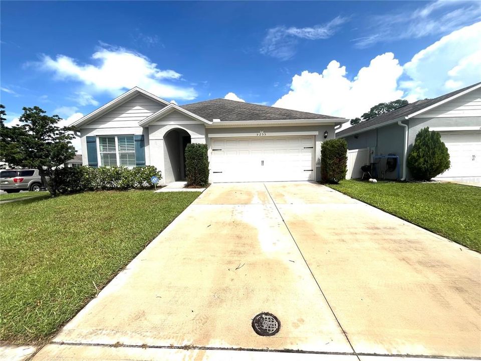 For Rent: $2,450 (3 beds, 2 baths, 1672 Square Feet)