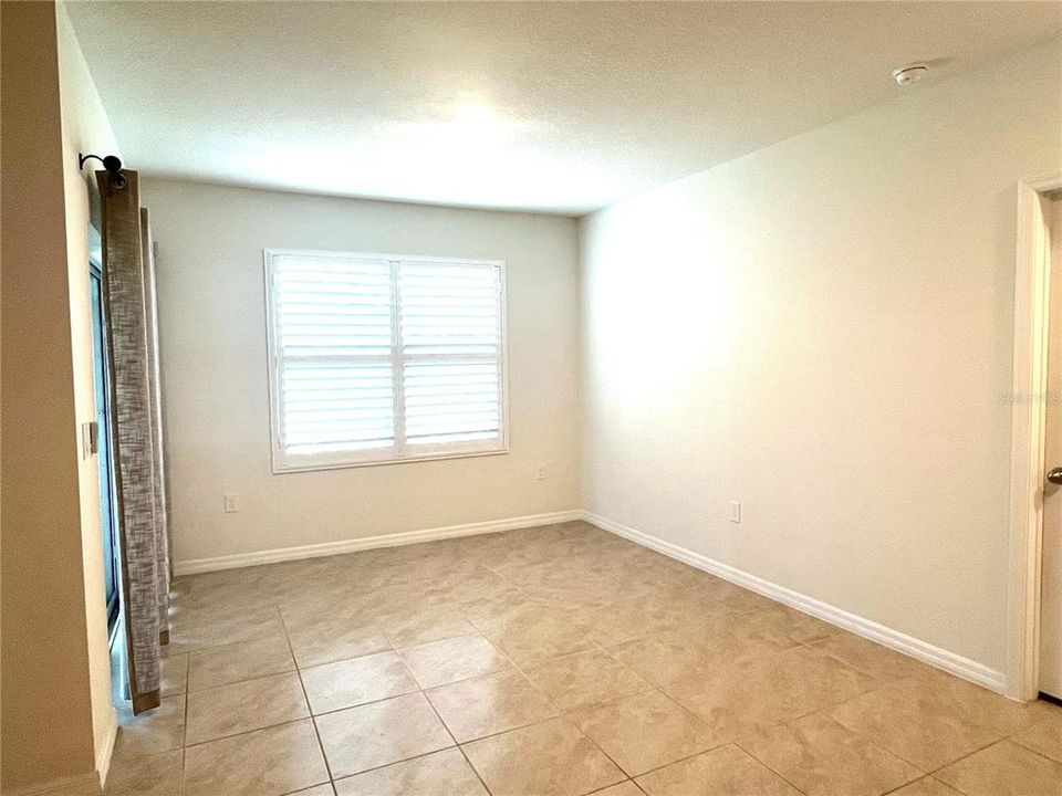 For Rent: $2,450 (3 beds, 2 baths, 1672 Square Feet)