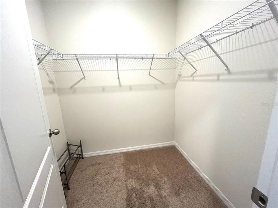 For Rent: $2,450 (3 beds, 2 baths, 1672 Square Feet)