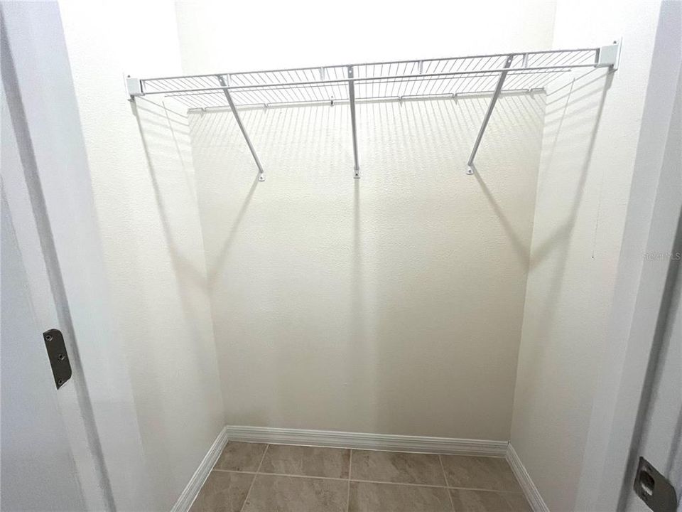 For Rent: $2,450 (3 beds, 2 baths, 1672 Square Feet)
